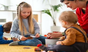 reprendre une entreprise de service de garde d'enfants à domicile